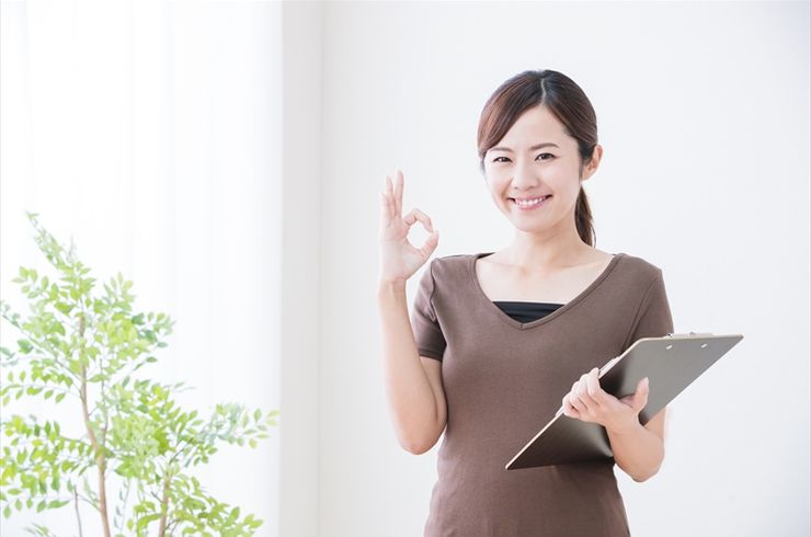 女性エステティシャン